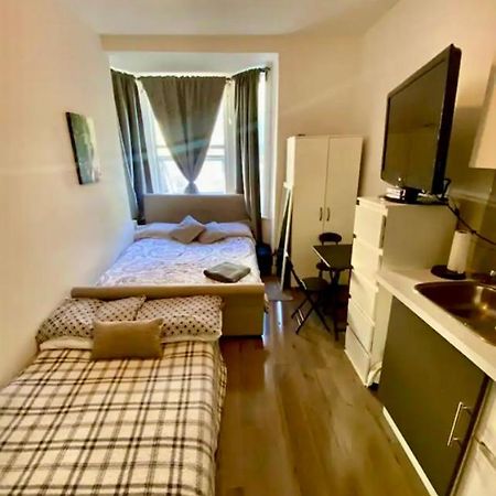 Modern Studio Apartment Sleeps 4 People Opposite Westfield Shepherds Bush Londyn Zewnętrze zdjęcie